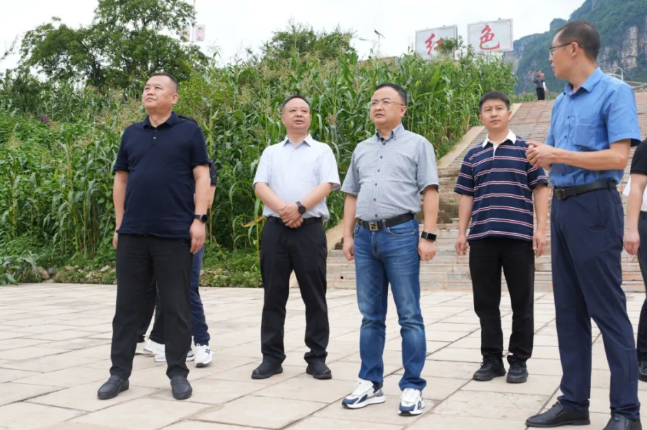 李涌、邱國援帶隊(duì)到鄉(xiāng)村振興聯(lián)系點(diǎn)開展幫扶調(diào)研