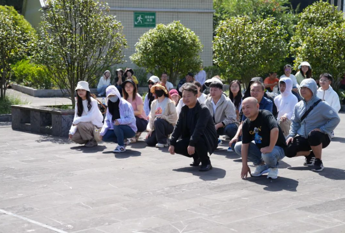 躬耕教壇·強(qiáng)國有我——畢節(jié)工業(yè)職業(yè)技術(shù)學(xué)院開展慶祝第39個(gè)教師節(jié)團(tuán)建活動(dòng)